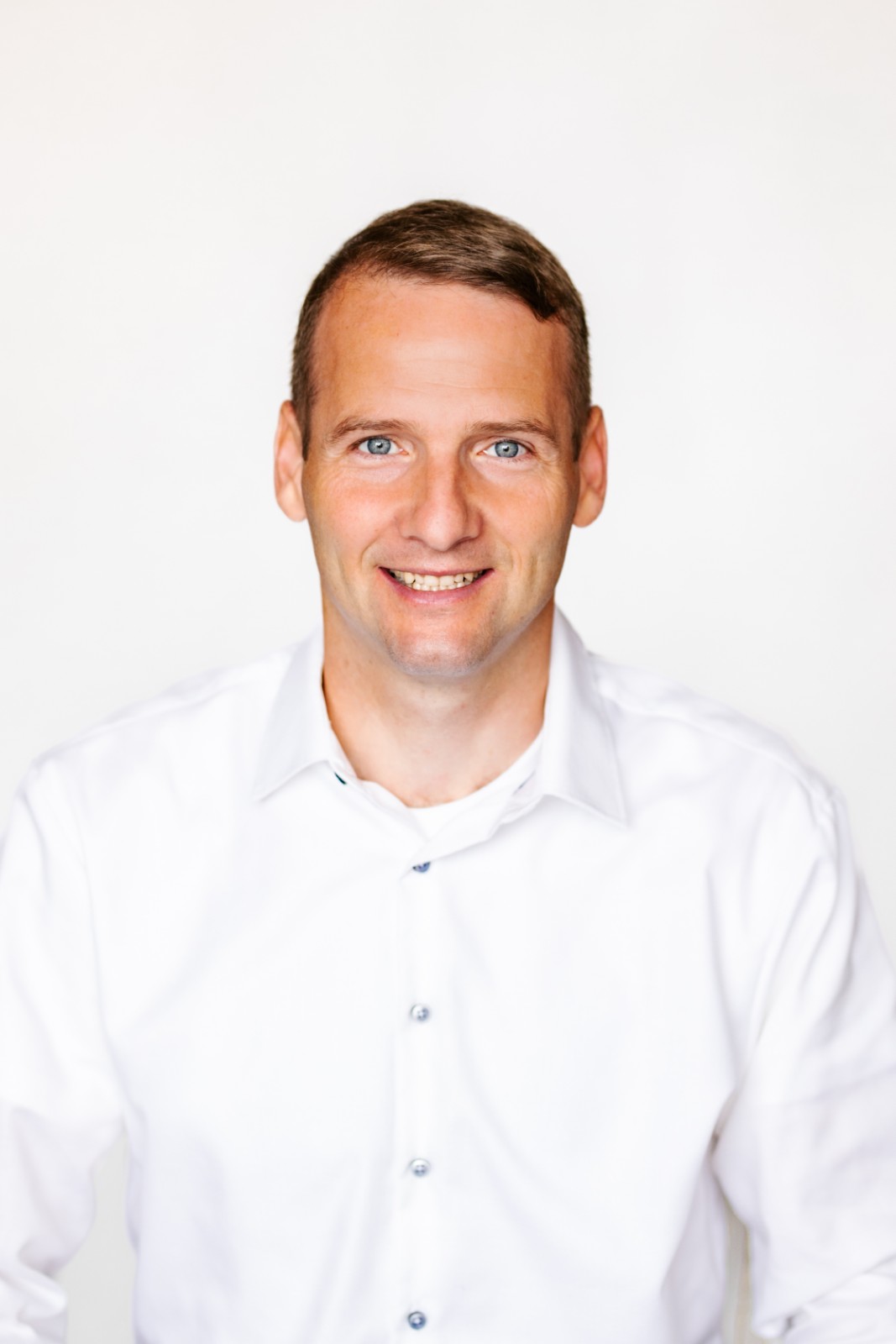 4. �ern� Radan Mgr. 39 �editel Z�