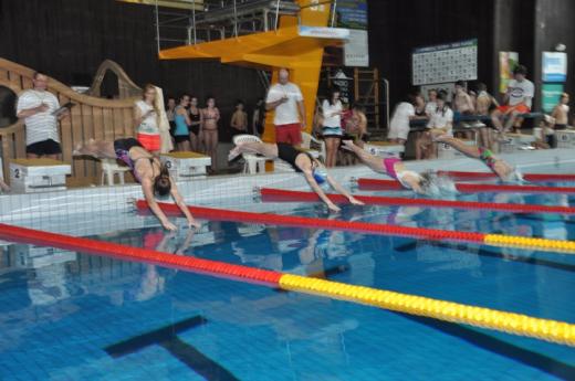 �upn� p�ebor v plav�n�, foto P. �patenkov�02