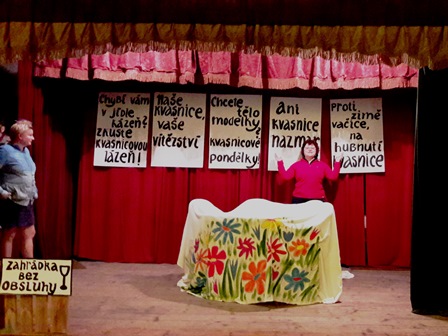 scéna nazvaná louka