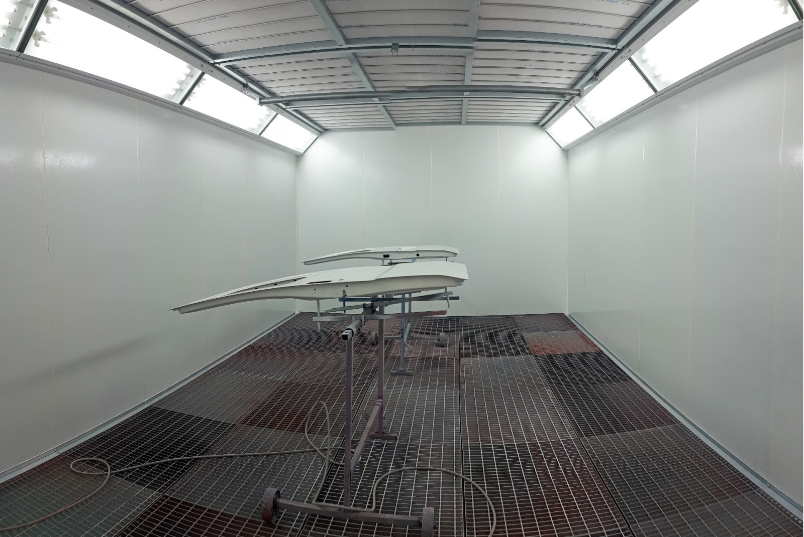 Modern� ekologick� lakovac� box