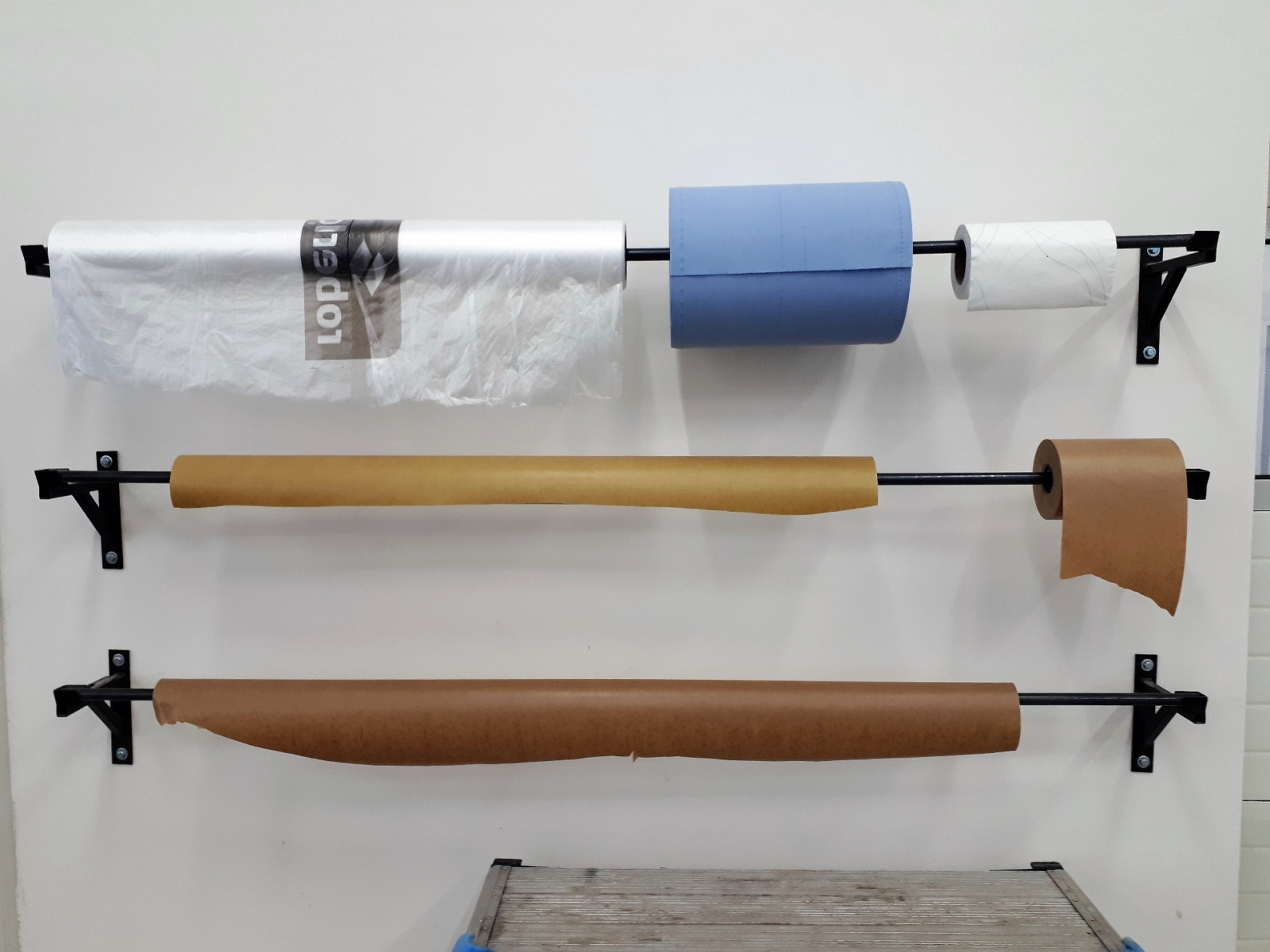 Materi�l na maskov�n� d�l� p�i lakov�n�