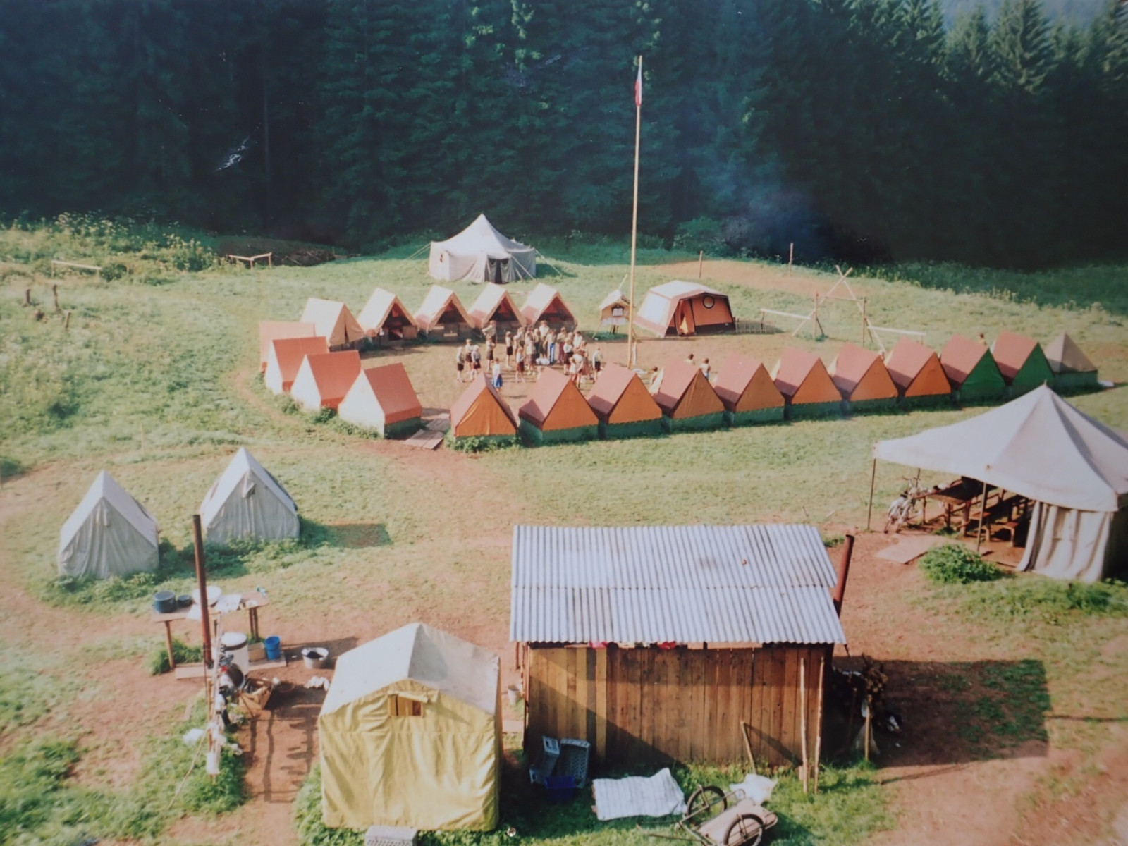 T�bor 1. a 2. sme�ky vl�at v roce 1991 na Kate�in�