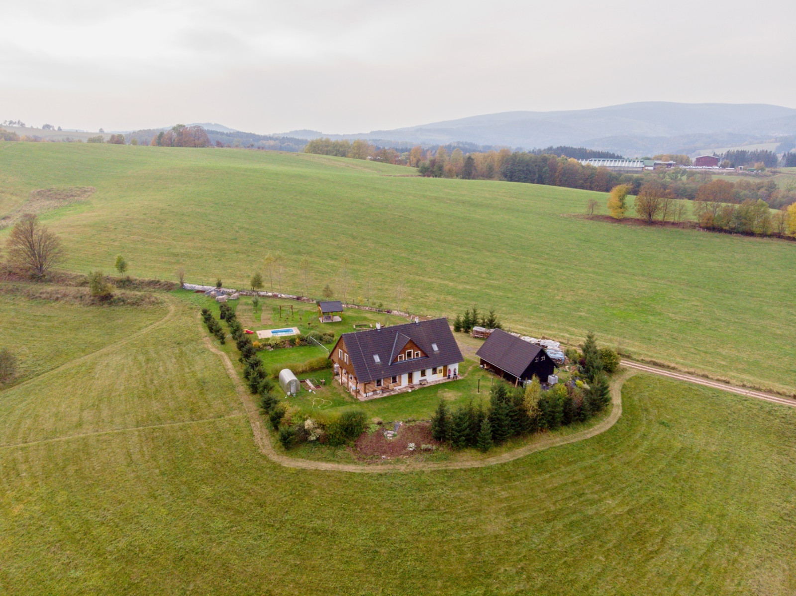 Chaloupka na vr�ku - bernartice